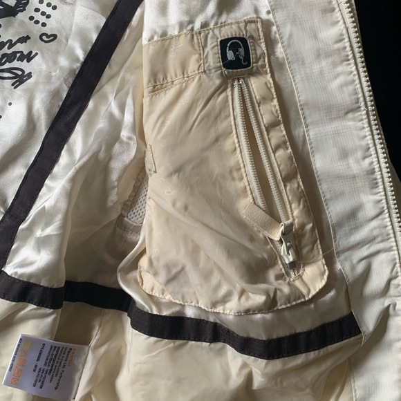 Snowboarding Jacket - Picture 5 of 10